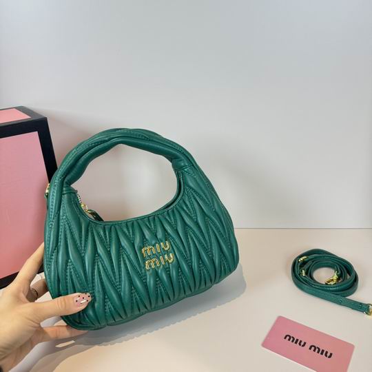 Miumiu 803 21x22x7cm zy3