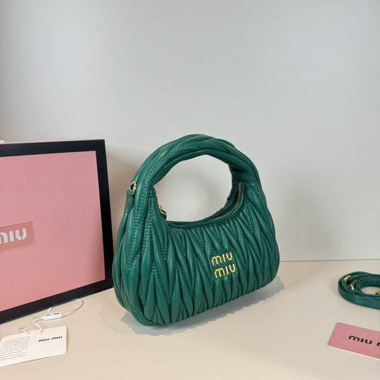 Miumiu 803 21x22x7cm zy3