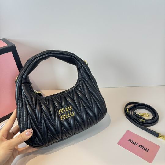 Miumiu 803 21x22x7cm zy