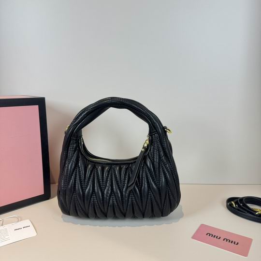 Miumiu 803 21x22x7cm zy