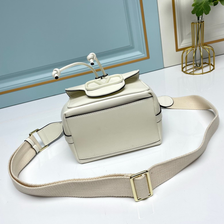 Val 5011 16x19x11cm ww2