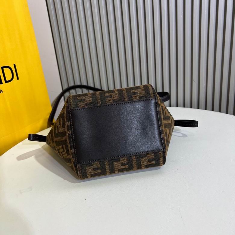 001 15X18.5X15cm XMY