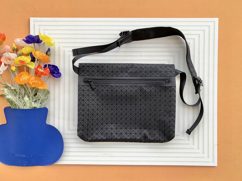 36.5X27.5X7cm 061111 YT 2