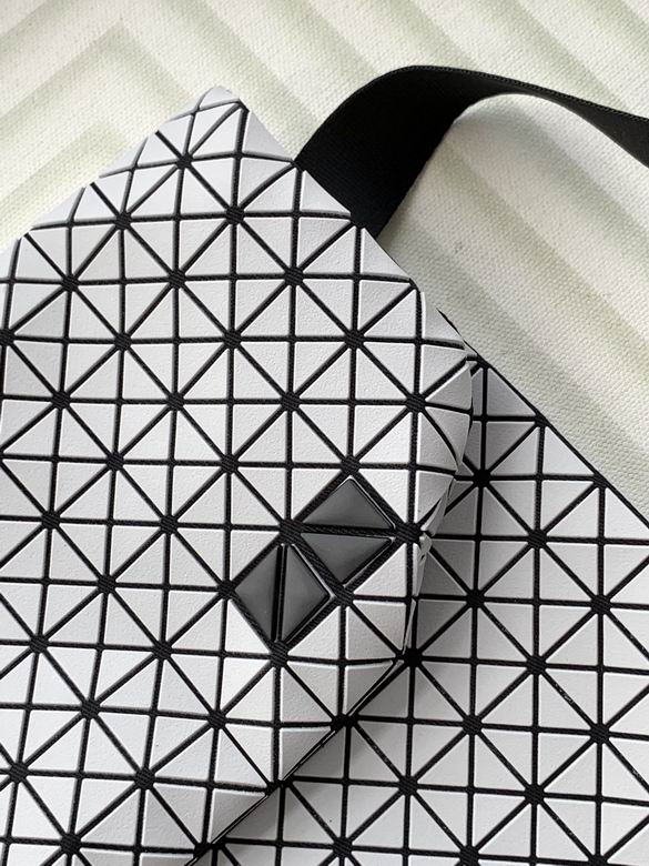 36.5X27.5X7cm 061111 YT 3