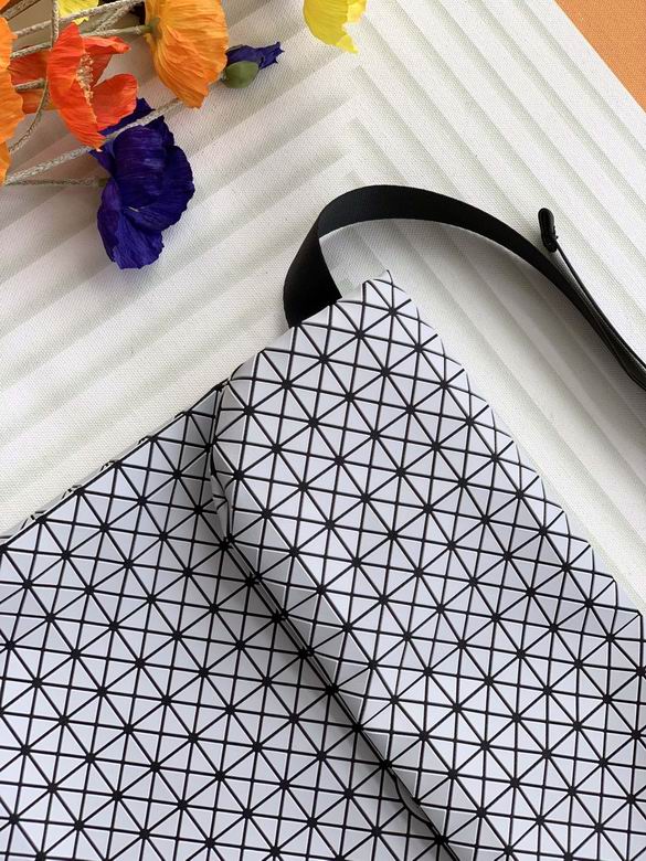 36.5X27.5X7cm 061111 YT 3