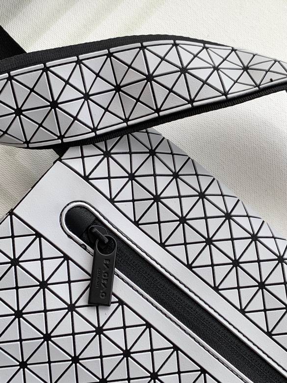 36.5X27.5X7cm 061111 YT 3