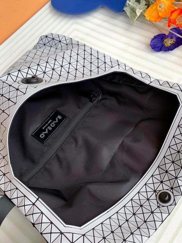 36.5X27.5X7cm 061111 YT 3