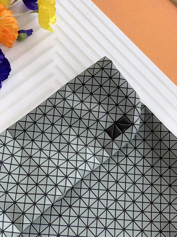 36.5X27.5X7cm 061111 YT 4