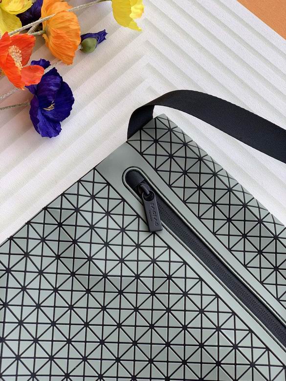 36.5X27.5X7cm 061111 YT 4