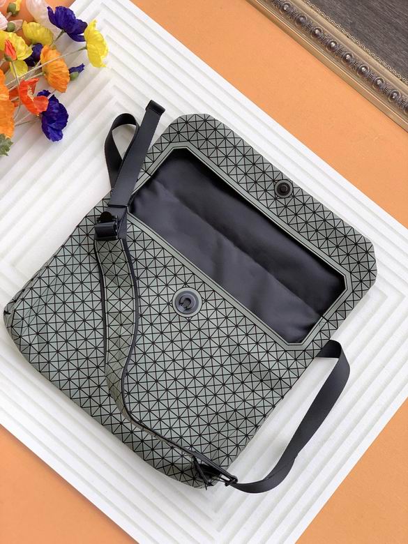 36.5X27.5X7cm 061111 YT 4