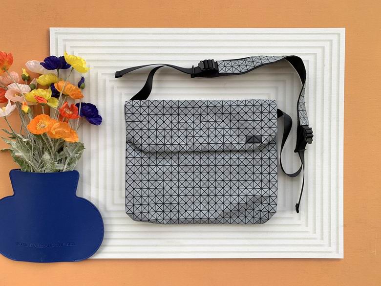 36.5X27.5X7cm 061111 YT 5