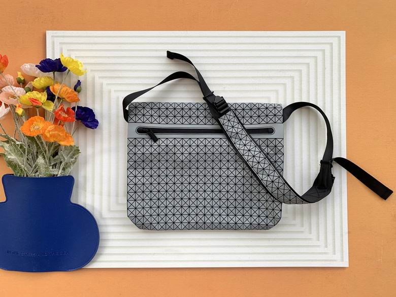 36.5X27.5X7cm 061111 YT 5