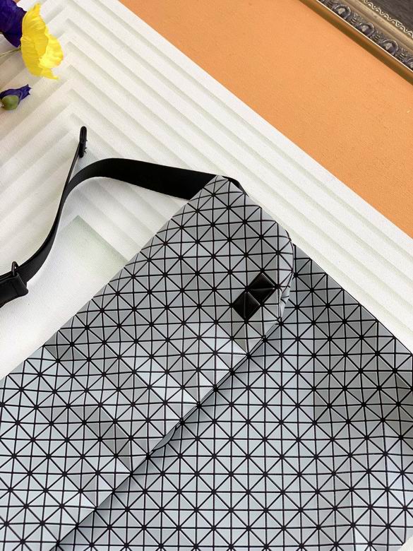 36.5X27.5X7cm 061111 YT 5