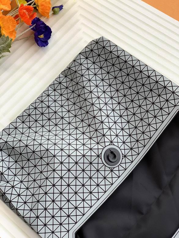 36.5X27.5X7cm 061111 YT 5