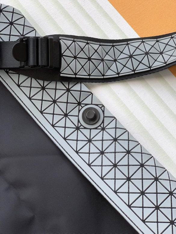 36.5X27.5X7cm 061111 YT 5