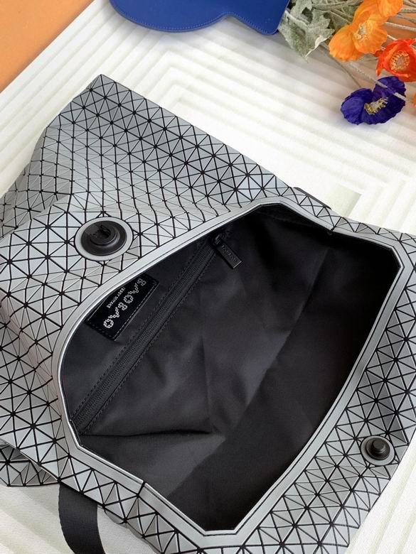 36.5X27.5X7cm 061111 YT 5