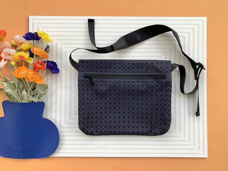 36.5X27.5X7cm 061111 YT 6