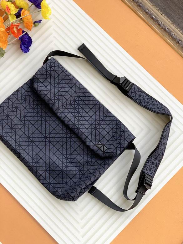 36.5X27.5X7cm 061111 YT 6