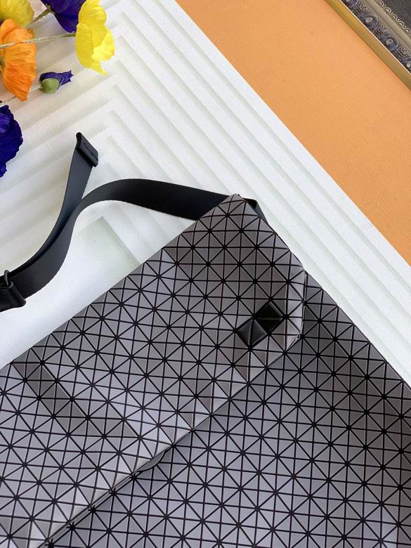 36.5X27.5X7cm 061111 YT 1