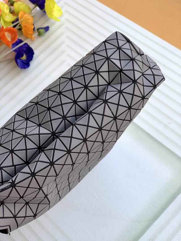 36.5X27.5X7cm 061111 YT 1